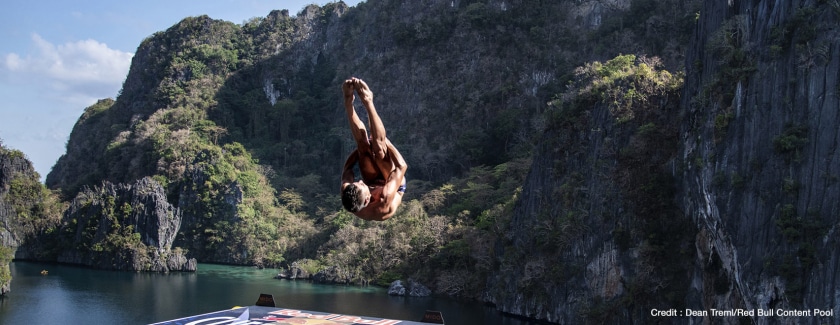 MIDO X RED BULL CLIFF DIVING