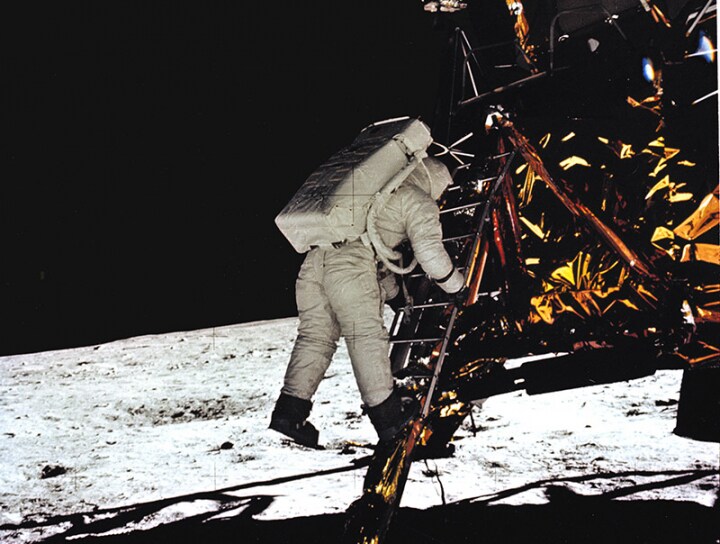 Die Historischen Stunden Von Apollo 11 Swatch Group